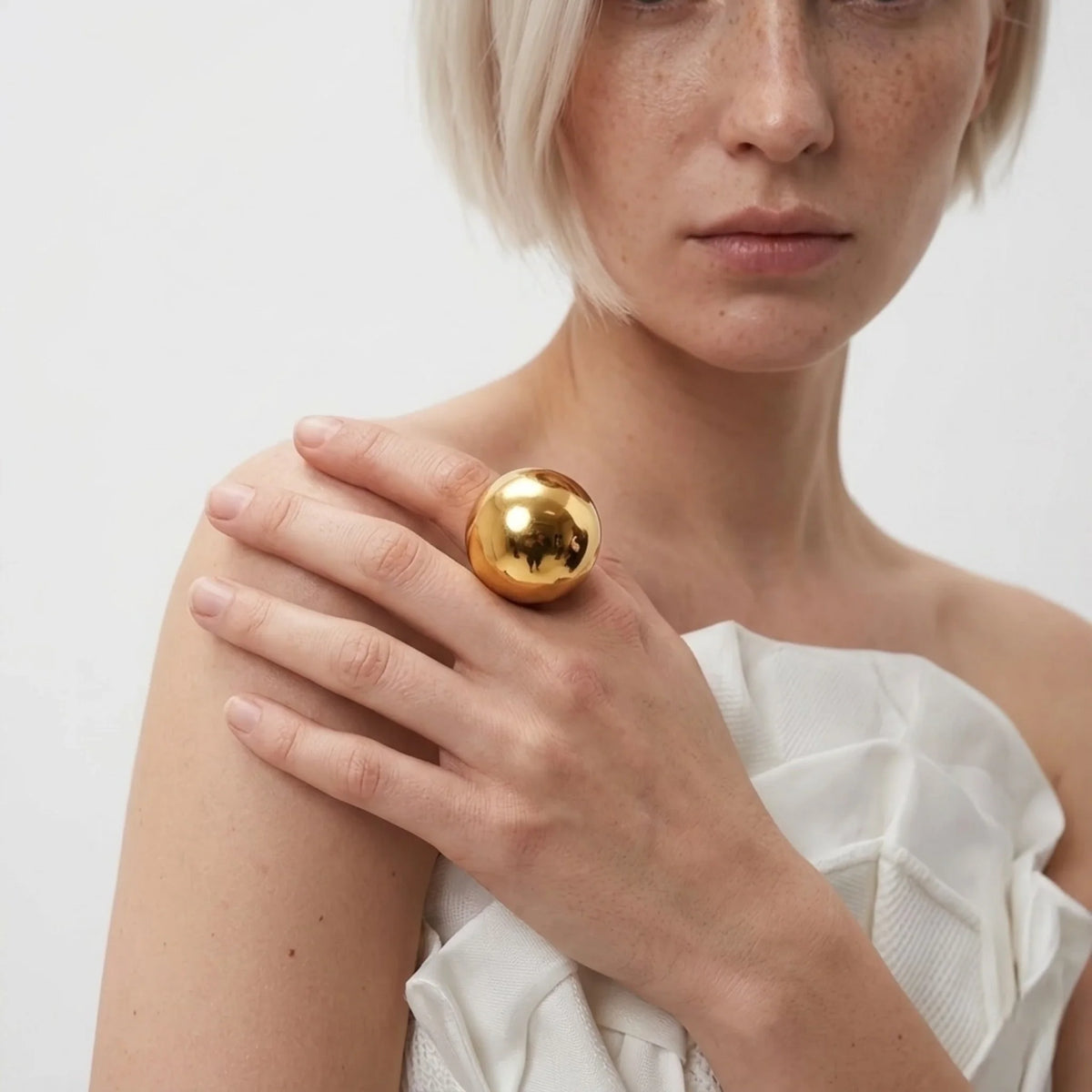 BEHI ELIKA RING