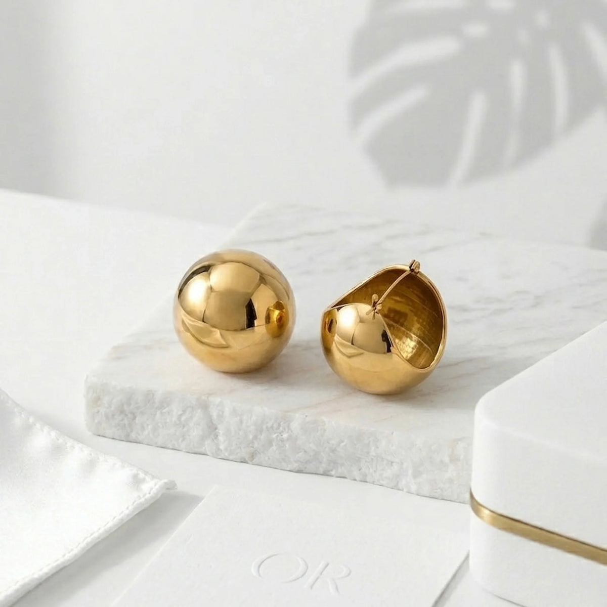 BEHI ERIKA EARRING