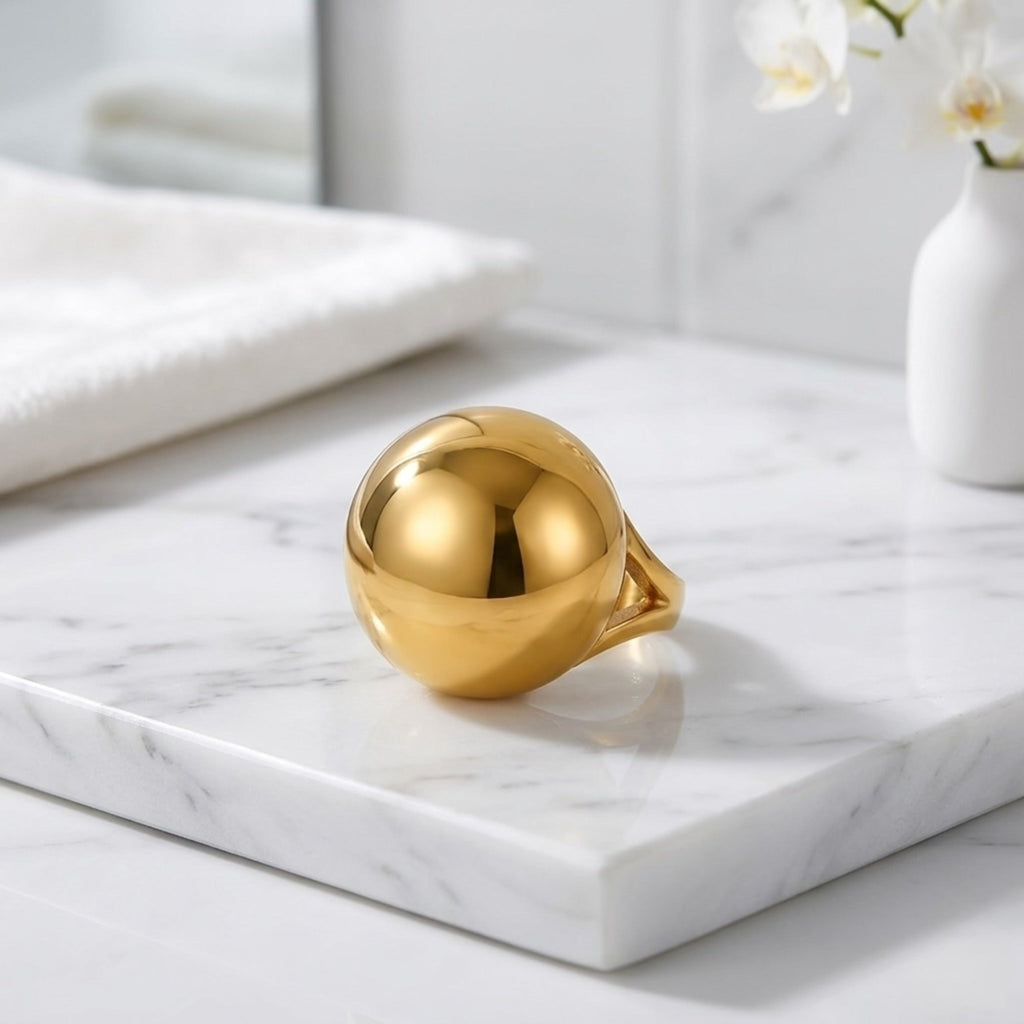 BEHI ERIKA RING