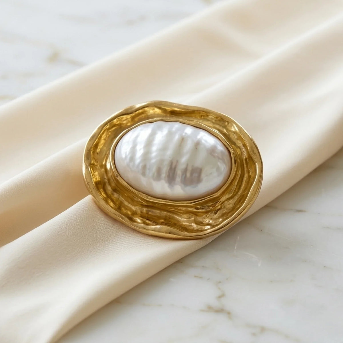 BEHI EVERLY BROOCH