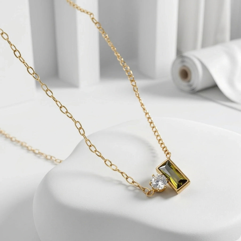 BEHI ILONA NECKLACE