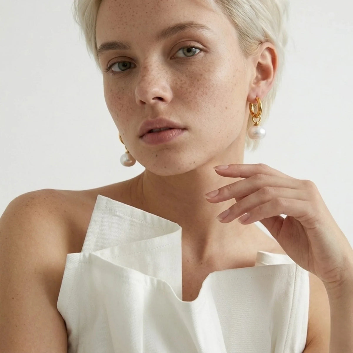 BEHI JADE EARRINGS