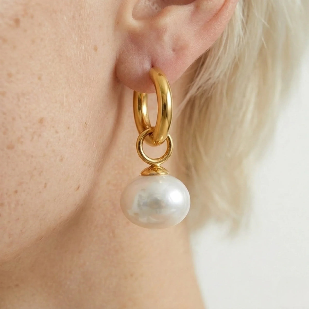BEHI JADE EARRINGS