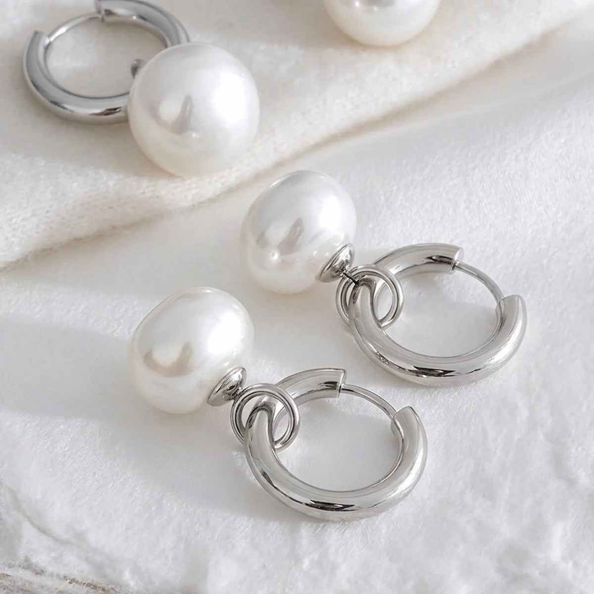 BEHI JADE EARRINGS