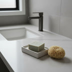 LATTE DETERGENTE SOLIDO VISO PER PELLI SENSIBILI 50 g CON SPUGNA MARINA - Packaging in cartoncino riciclabile