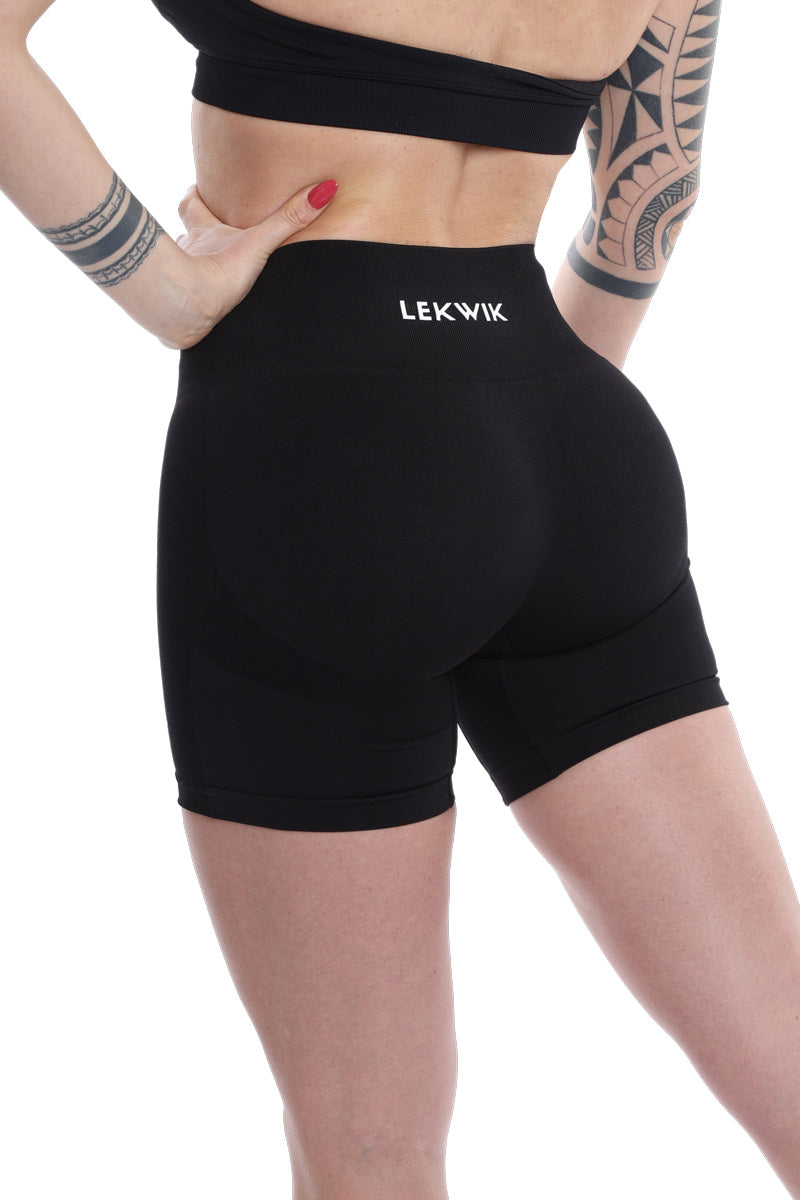 Shorts nero modello POLLY a vita alta senza cuciture