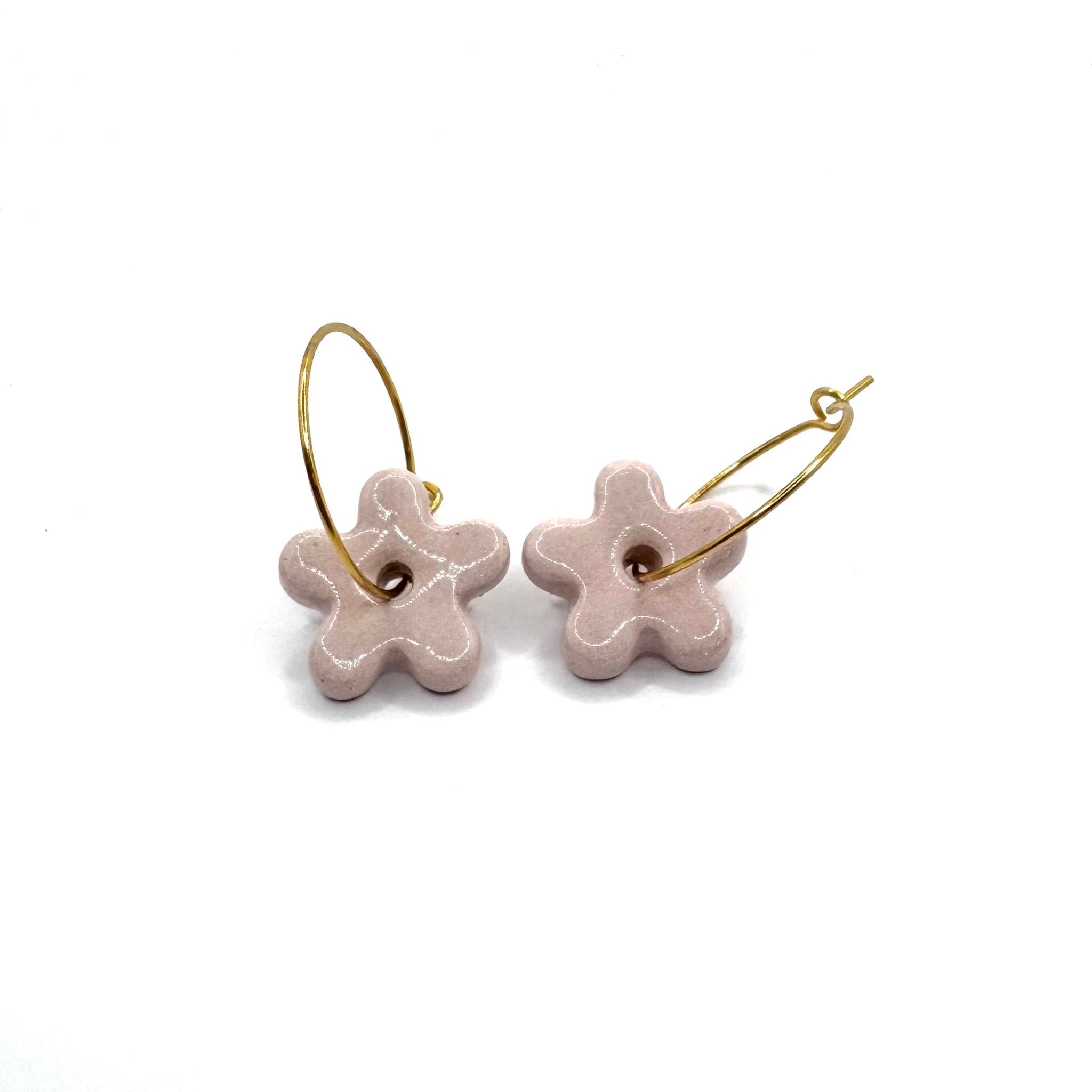Mimì | Handcrafted pink floral ceramic dangle earrings